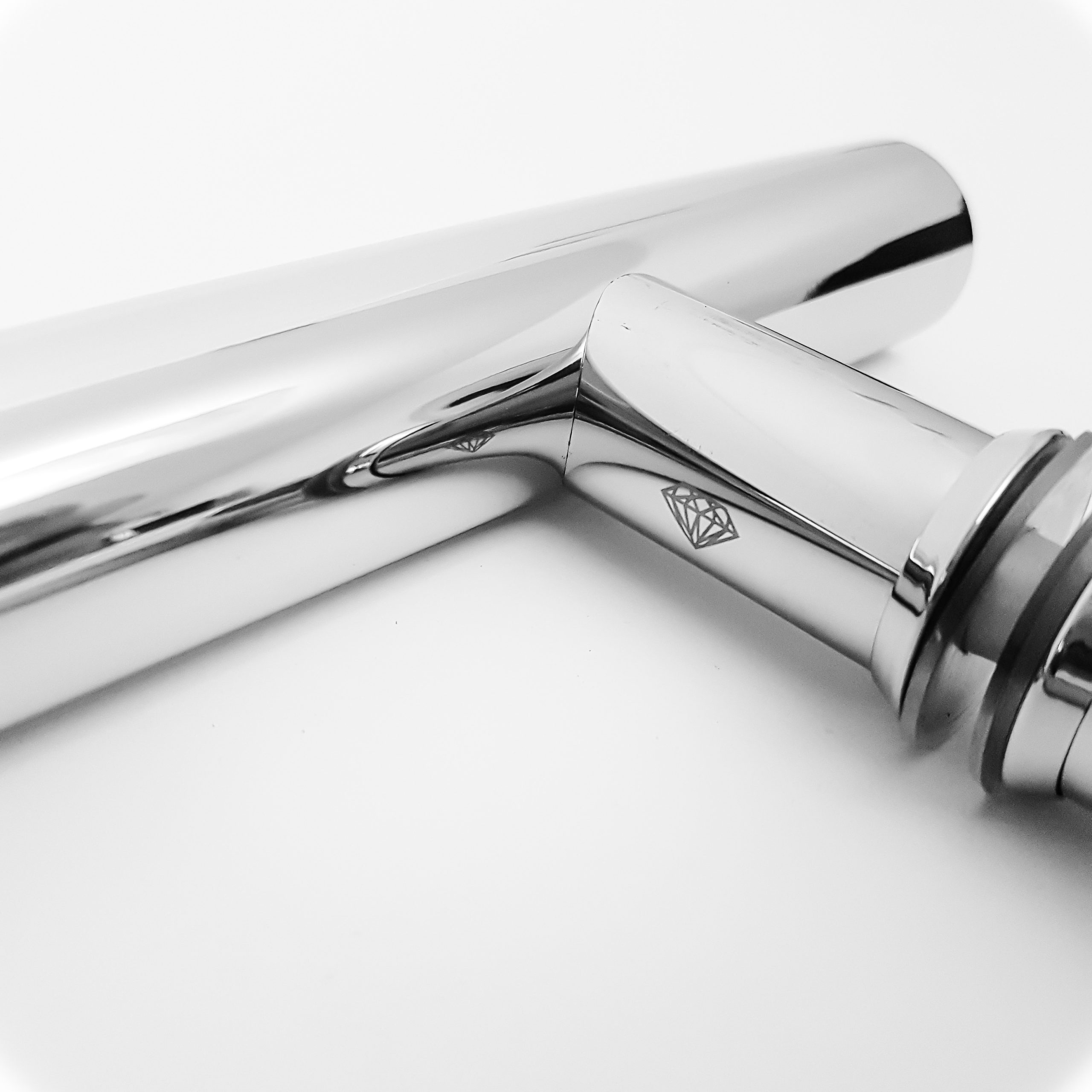 Puxador Inox Tubular 120x100 32mm Polido para Portas - Funcionalidade e Versatilidade para seu Projeto - Imagem 2